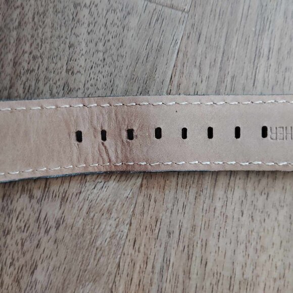 Kenneth Cole Watch New in Box - Picture 9 of 14